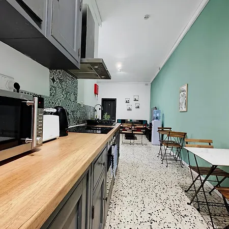 Cosy 9 מלון ברמה אקונומית