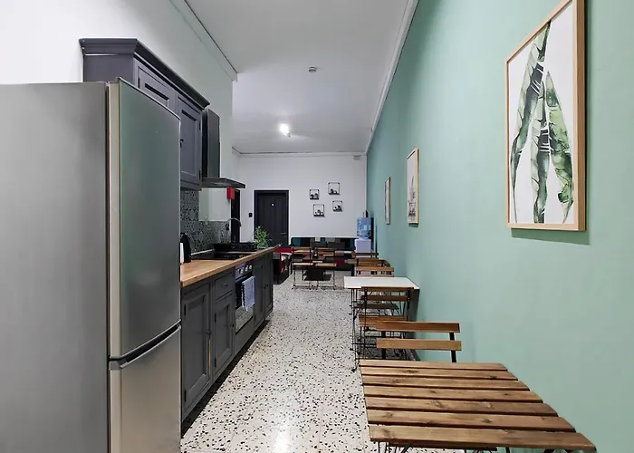 Cosy 9 ビジネスホテル